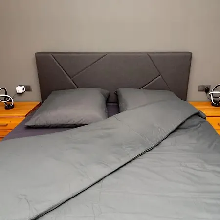Apartment Crimson - Top 1